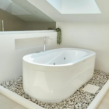 Neox With 2 Pools, Jacuzzi, Sauna & Minigolf * Fethiye