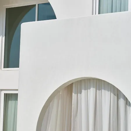 Neox With 2 Pools, Jacuzzi, Sauna & Minigolf