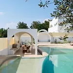 Neox With 2 Pools, Jacuzzi, Sauna & Minigolf * 费特希耶