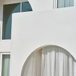 Neox With 2 Pools, Jacuzzi, Sauna & Minigolf