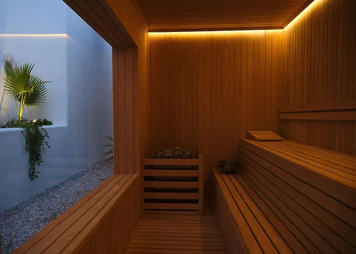 Neox With 2 Pools, Jacuzzi, Sauna & Minigolf